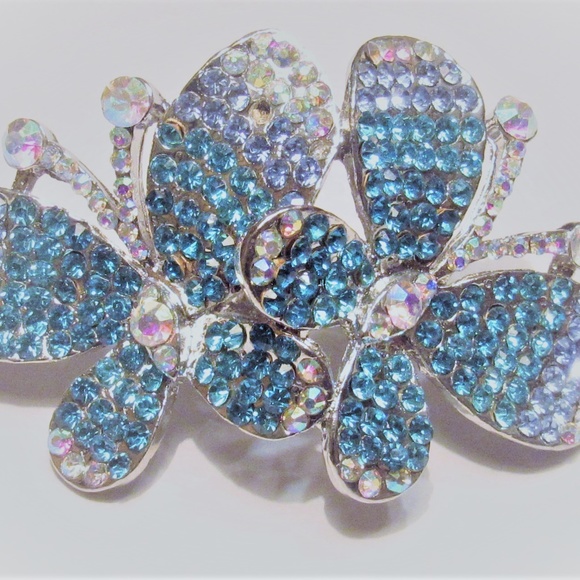 Blinding Blue Ombre Rhinestone Butterfly Ring - Picture 2 of 2